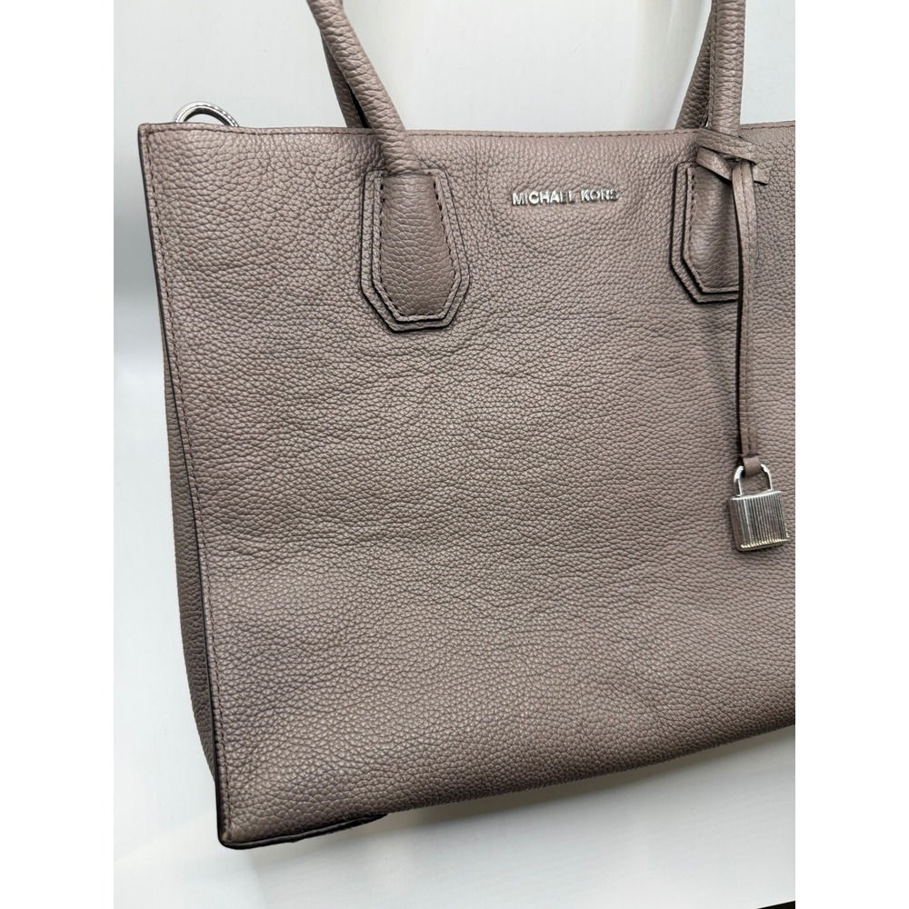 Michael Kors Tote Bag Pebble Leather Taupe Shoulder Bag Gold Tone Hardware - Picture 10 of 10